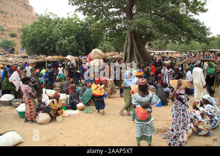 Paese Dogon : villaggio di Bamba Foto Stock