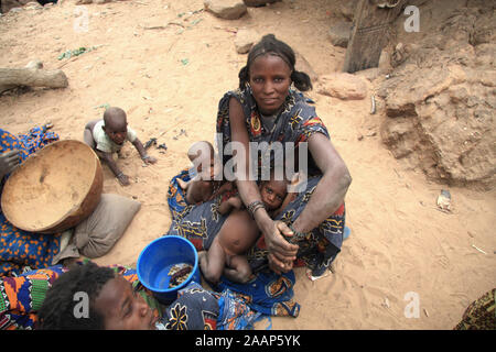 Paese Dogon : villaggio di Bamba Foto Stock