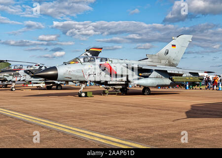 Un tedesco Air Force (Luftwaffe) Panavia Tornado IDS (interdictor/sciopero) caccia bombardiere, 46+05 al RIAT 2019, RAF Fairford, Gloucestershire, Regno Unito