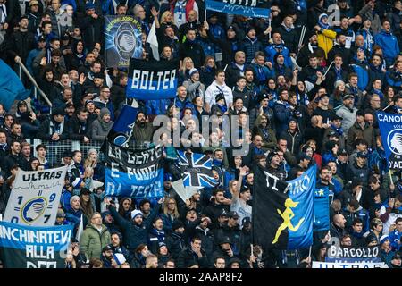 Bergamo, Italia, 23 Nov 2019, ventole atalanta durante l'Atalanta vs Juventus - Calcio italiano di Serie A uomini campionato - Credito: LPS/Francesco Scaccianoce/Alamy Live News Foto Stock