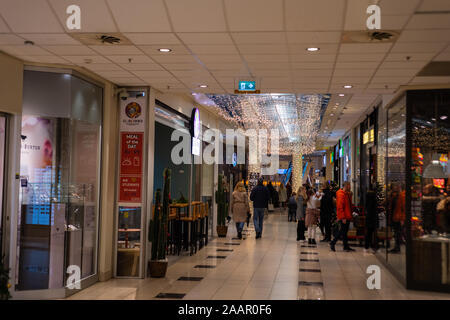 Oslo, Norvegia, Novembre 23, 2019: Foto del Byporten shopping in Oslo Foto Stock