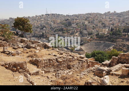 Teatro Romano, come visto dalla Cittadella, al Hashemi Street, Amman, Giordania, Medio Oriente Foto Stock