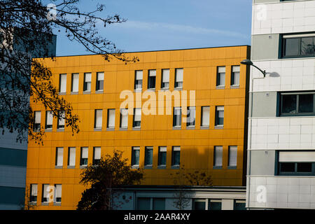 Reims Francia Novembre 22, 2019 la vista di un edificio situato a Reims nel pomeriggio Foto Stock