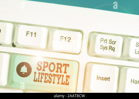 La scrittura della nota che mostra uno stile di vita sportiva. Il concetto di business per uno stile di vita atletico per ottenere sano e pieno di felicità Foto Stock