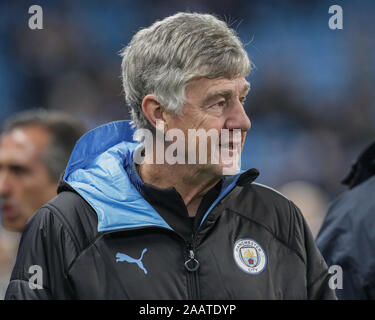 23 novembre 2019, lo Stadio Etihad, Manchester, Inghilterra; Premier League, Manchester City v Chelsea : Brian Kidd assistant coach di Manchester City Credit: Mark Cosgrove/news immagini Foto Stock