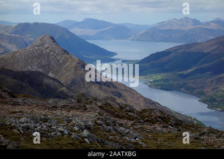 La montagna scozzese Graham 'Sgorr na Ciche' (Pap di Glencoe) dal Corbett Garbh Bheinn, Loch Leven, Highlands scozzesi, Scotland, Regno Unito. Foto Stock