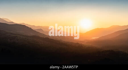 Albertacce, Lac de Calacuccia presso sunrise, Haute-Corse, Corsica, Francia Foto Stock
