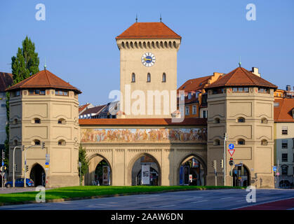 In Germania, in Baviera, Baviera, Monaco di Baviera, Isartor medieval city gate Foto Stock