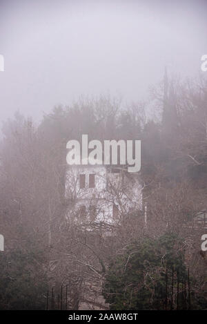 Casa nel bosco .Pelion mountain ,Grecia Foto Stock
