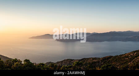 Vista dal Belvedere de Saliccio al tramonto, Piana, Corse-du-Sud, Corsica, Francia Foto Stock