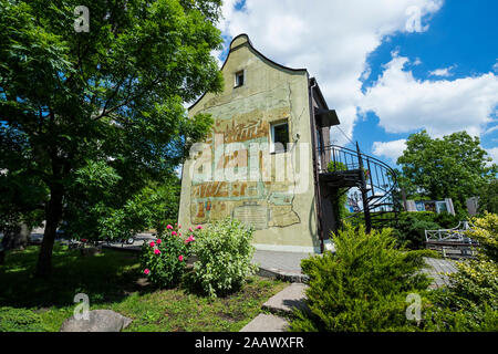 Basso angolo di visione del mondo oceano Museum, Kaliningrad, Russia Foto Stock