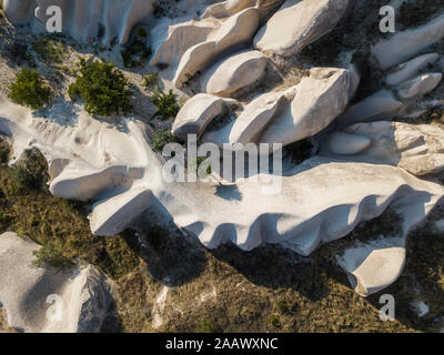 Vista aerea del tufo vulcanico di formazioni a Goreme, Cappadocia, Turchia Foto Stock