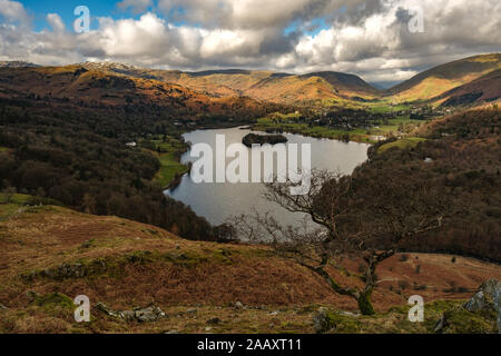 Vista di Grasmere da Loughrigg Fell, Lake District inglese