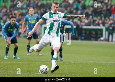 Groningen, Paesi Bassi. 24 Novembre, 2019. GRONINGEN, 24-11-2019, Hitachi la mobilità dei capitali dello stadio di calcio olandese Eredivisie stagione 2019-2020. Groningen - Feyenoord. (L-R) Samir Memisevic di FC Groningen Credito: Pro scatti/Alamy Live News Foto Stock