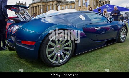 Bugatti Veyron Eb 16,4 in mostra presso il 2019 Salon Privé presso il Palazzo di Blenheim, Oxfordshire Foto Stock