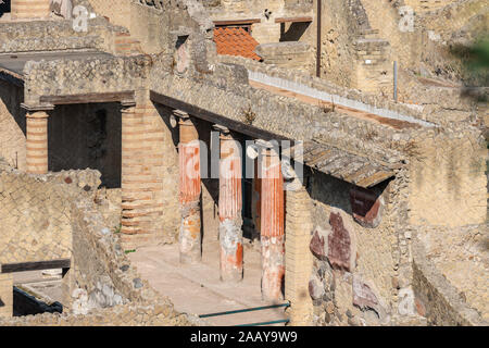 Scavi di Ercolano, che è stata coperta dalla polvere vulcanica dopo l eruzione del Vesuvio. L'Italia. La storia. Foto Stock