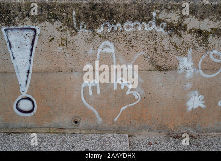 Graffiti su un muro della Costa Azzurra Foto Stock