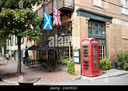 Sei pence british pub bar a Savannah in Georgia negli Stati Uniti Foto Stock