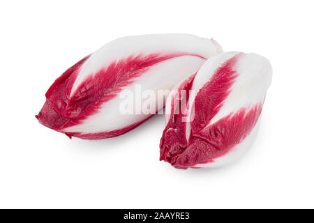 Il radicchio rosso o radicchio isolati su sfondo bianco Foto Stock