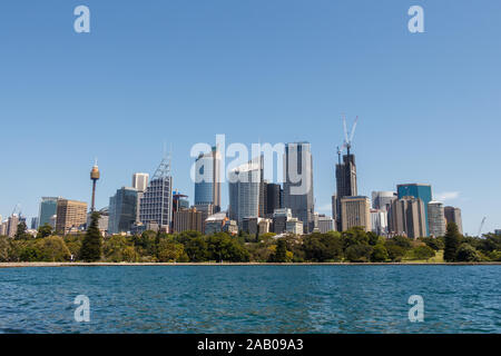 Sydney, Australia - Circa 2019 : centro di Sydney su un luminoso giorno Foto Stock