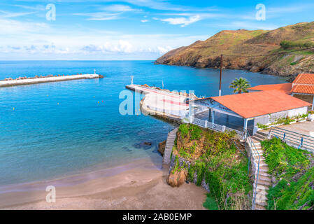 Tradizionale villaggio costiero di Panormo, Rethimno, Creta, Grecia. Foto Stock