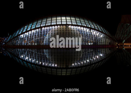 Valencia, SPAGNA : la Città delle Arti e delle Scienze (CAC) gli edifici futuristici della Città delle Arti sono il punto di riferimento più famoso di Valencia Foto Stock