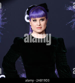 Los Angeles, Stati Uniti. 24 Novembre, 2019. Il cantante Kelly Osbourne arriva per la quarantasettesima annuale degli American Music Awards presso il Microsoft Theatre di Los Angeles, domenica 24 novembre, 2019. Foto di Jim Ruymen/UPI Credito: UPI/Alamy Live News Foto Stock