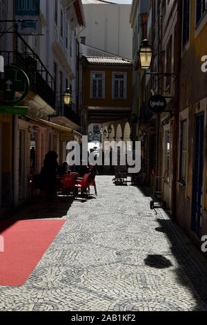 Scena di strada nel centro di Aveiro Portogallo Foto Stock