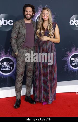 Los Angeles, California, USA. 24 Novembre, 2019. Thomas Rhett e Lauren Akins frequentare il 2019 American Music Awards, AMAs, presso Microsoft Theatre di Los Angeles, Stati Uniti d'America. | Utilizzo di credito in tutto il mondo: dpa picture alliance/Alamy Live News Foto Stock