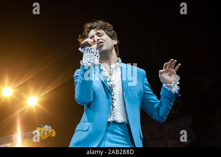 Mika esegue il primo concerto in Italia della rivelazione tour Foto Stock