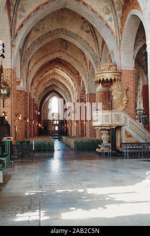 Interno Della Cattedrale Di Strangnas (Strangnas Domkyrka), Strangnas, Contea Di Sodermanland, Svezia Foto Stock