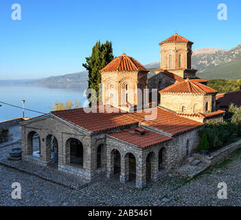 La chiesa di San Naum di Ohrid, presso il monastero dello stesso nome sulla riva del lago di Ohrid in Macedonia nord, Europa. Foto Stock