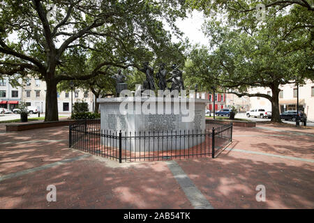 Monumento a Haitian origine africana i soldati che hanno combattuto nella guerra rivoluzionaria franklin square Savannah in Georgia negli Stati Uniti Foto Stock