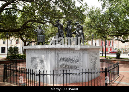 Monumento a Haitian origine africana i soldati che hanno combattuto nella guerra rivoluzionaria franklin square Savannah in Georgia negli Stati Uniti Foto Stock