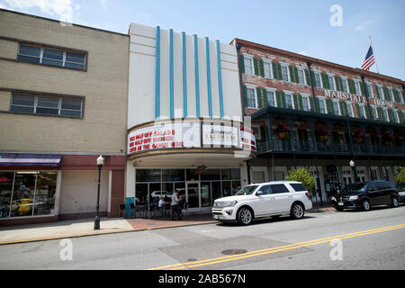 Il Savannah taphouse nell'ex teatro avon e marshall house east Broughton Street Savannah in Georgia negli Stati Uniti Foto Stock