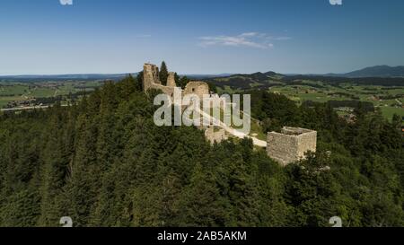 Rovina del castello Eisenberg in Algovia, Baviera, Germania, Europa Foto Stock