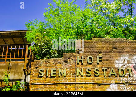 Ex-S-Bahnhof Siemensstadt Berlino, Germania Foto Stock