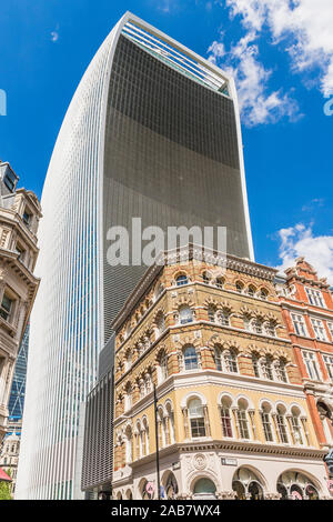 20 Fenchurch edificio (il walkie talkie edificio), City of London, Londra, Inghilterra, Regno Unito, Europa Foto Stock