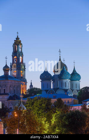 Sera, panoramica, la Santa Trinità di San Sergio Lavra, sito UNESCO, Sergiev Posad, Golden Ring, Oblast di Mosca, Russia, Europa Foto Stock