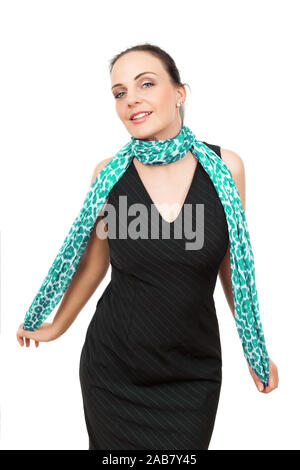Eine tuechtige Geschaeftsfrau Mit einem tuerkisen Schal vor weissem Hintergrund Foto Stock