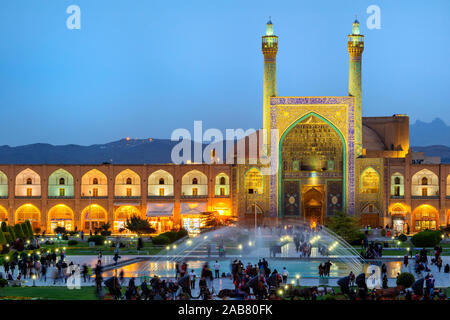 Masjed-e Imam moschea al tramonto, Maydam-e piazza Iman, Sito Patrimonio Mondiale dell'UNESCO, Esfahan, Iran, Medio Oriente Foto Stock