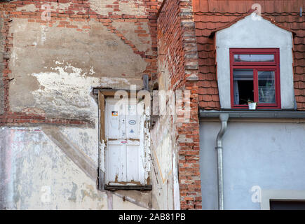 15 ottobre 2019, in Sassonia, Meißen: le rovine di un ex edificio residenziale può essere visto nella città vecchia. Foto: Jens Büttner/dpa-Zentralbild/ZB Foto Stock