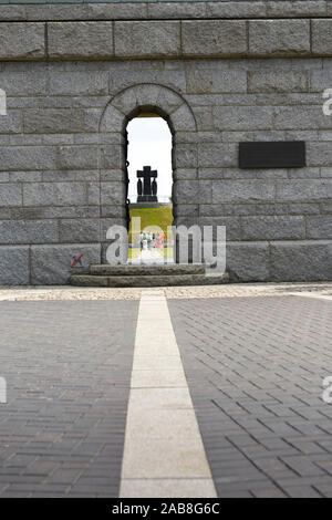 La Cambe (Normandia, a nord-ovest della Francia): cimitero di guerra tedesco che ospita più di 21000 stele di soldati tedeschi che morì durante la Battaglia di n. Foto Stock