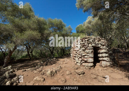 Antico villaggio nuragico vicino a Paulilatino, Oristano, Sardegna, Italia. Foto Stock