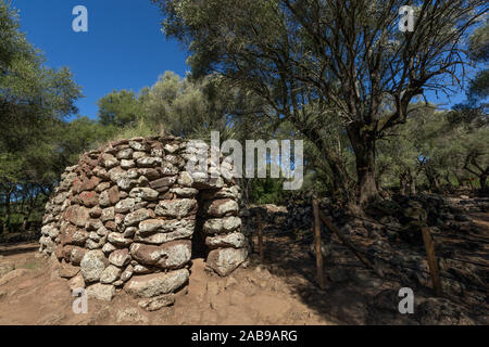 Antico villaggio nuragico vicino a Paulilatino, Oristano, Sardegna, Italia. Foto Stock