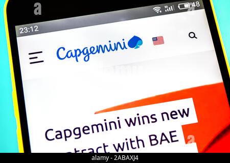 Berdyansk, Ucraina - 18 Aprile 2019: Capgemini website homepage. Capgemini logo visibile sullo schermo del telefono, illustrativi editoriale. Foto Stock