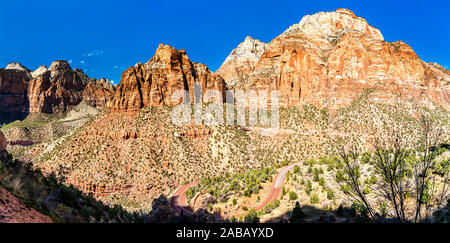 Il paesaggio del Parco Nazionale di Zion lungo Pine Creek Foto Stock