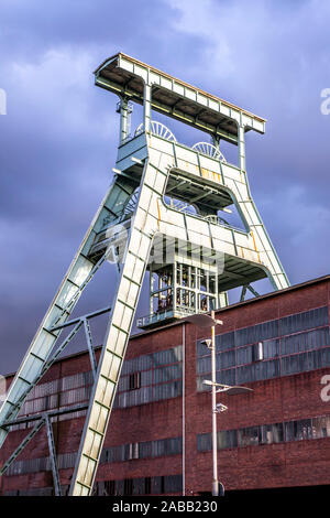 Cavalletto doppio telaio pit sull'albero 7 di dismesse miniera Ewald in Herten, Foto Stock