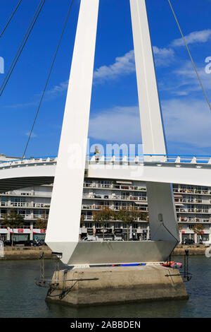 Ponte pedonale, commercio bacino, Le Havre, Normandia, Francia Foto Stock