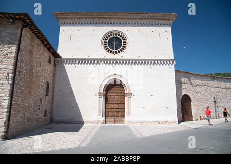 Monastero delle Clarisse di Vallegloria nel centro storico di Spello, Umbria, Italia. 21 agosto 2019 © Wojciech Strozyk / Alamy Stock Photo Foto Stock